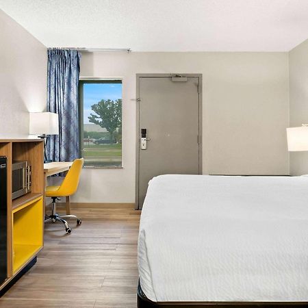 Days Inn & Suites By Wyndham Warren Buitenkant foto