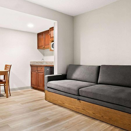 Days Inn & Suites By Wyndham Warren Buitenkant foto