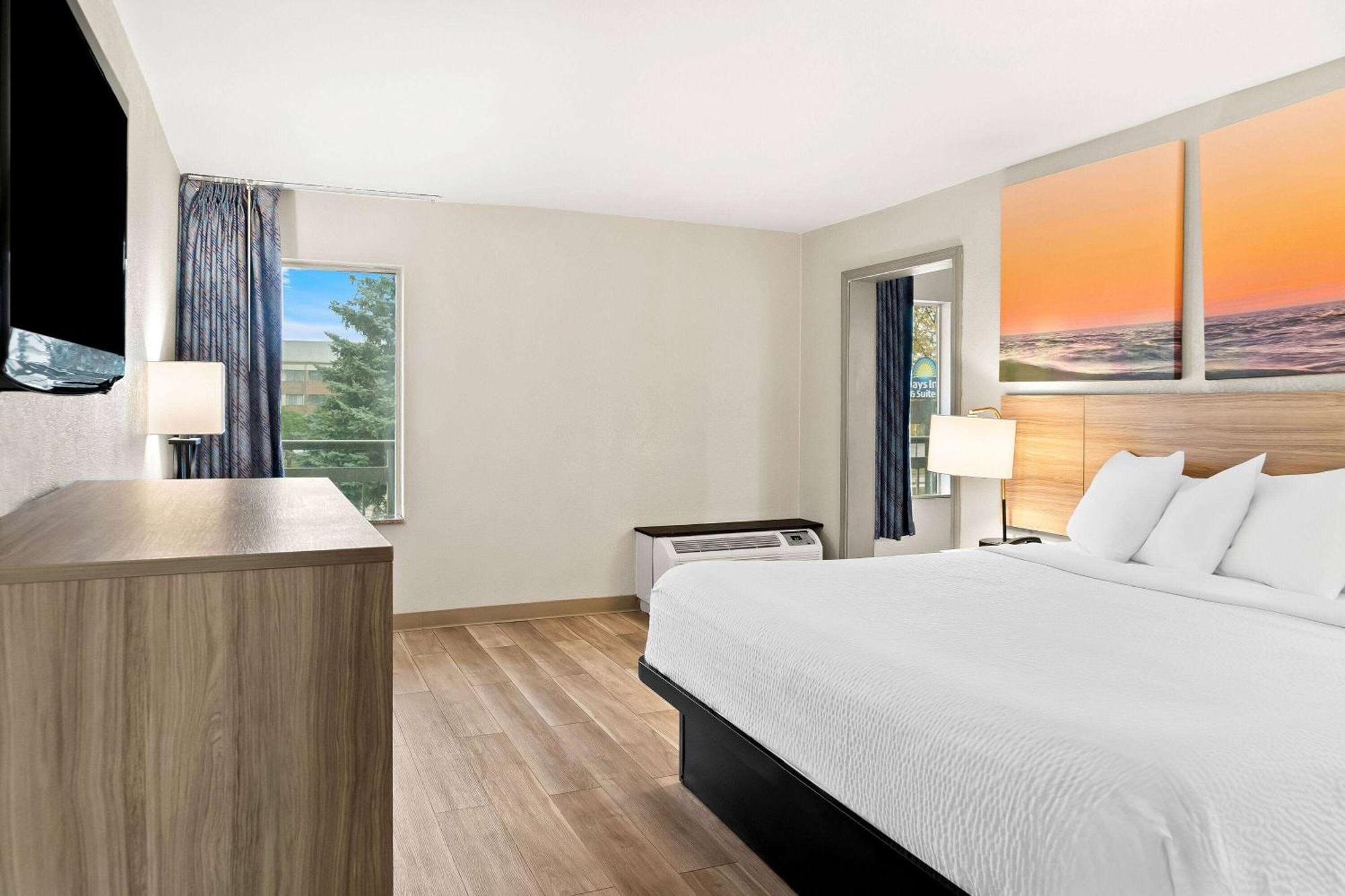Days Inn & Suites By Wyndham Warren Buitenkant foto