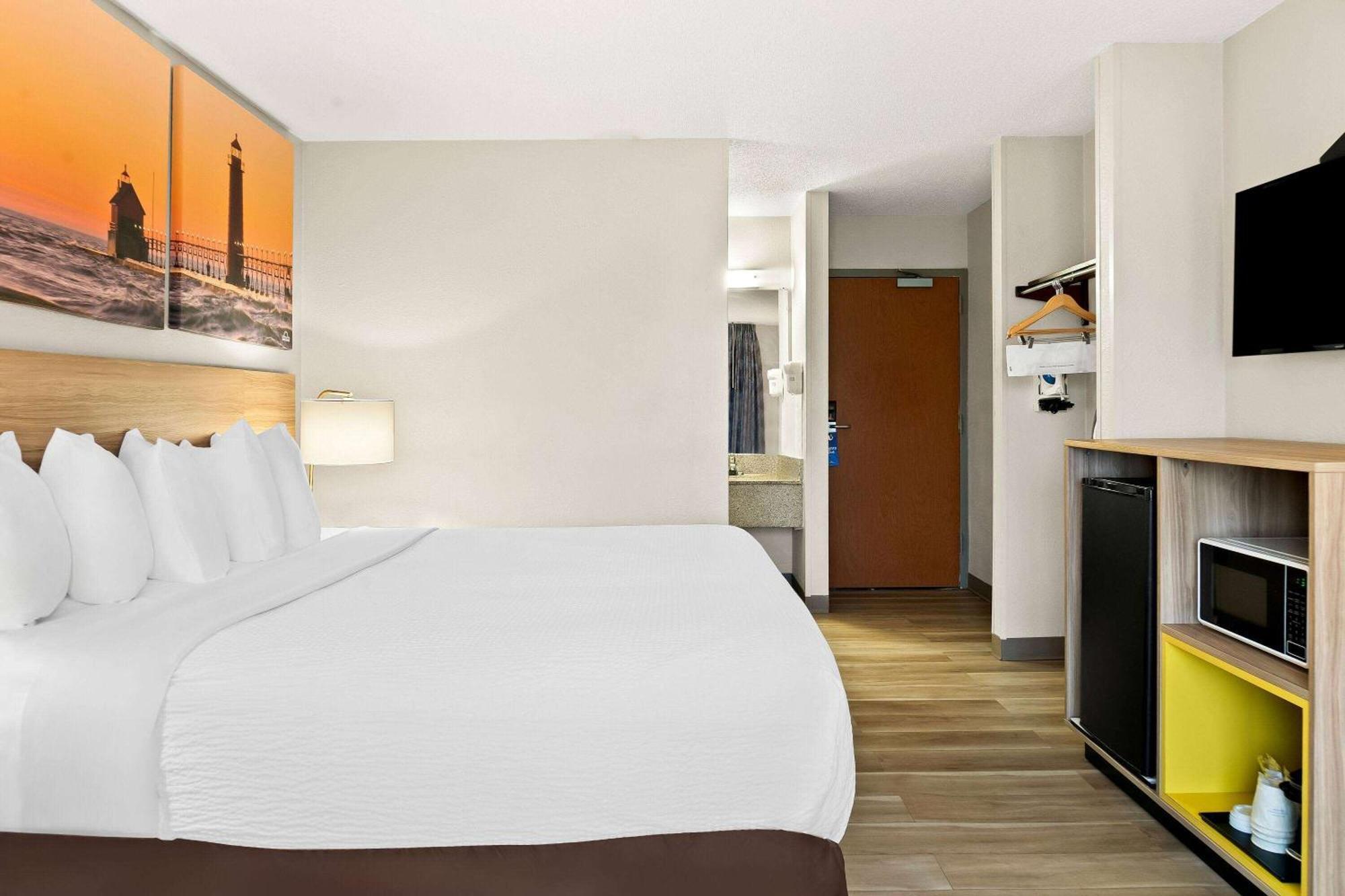 Days Inn & Suites By Wyndham Warren Buitenkant foto