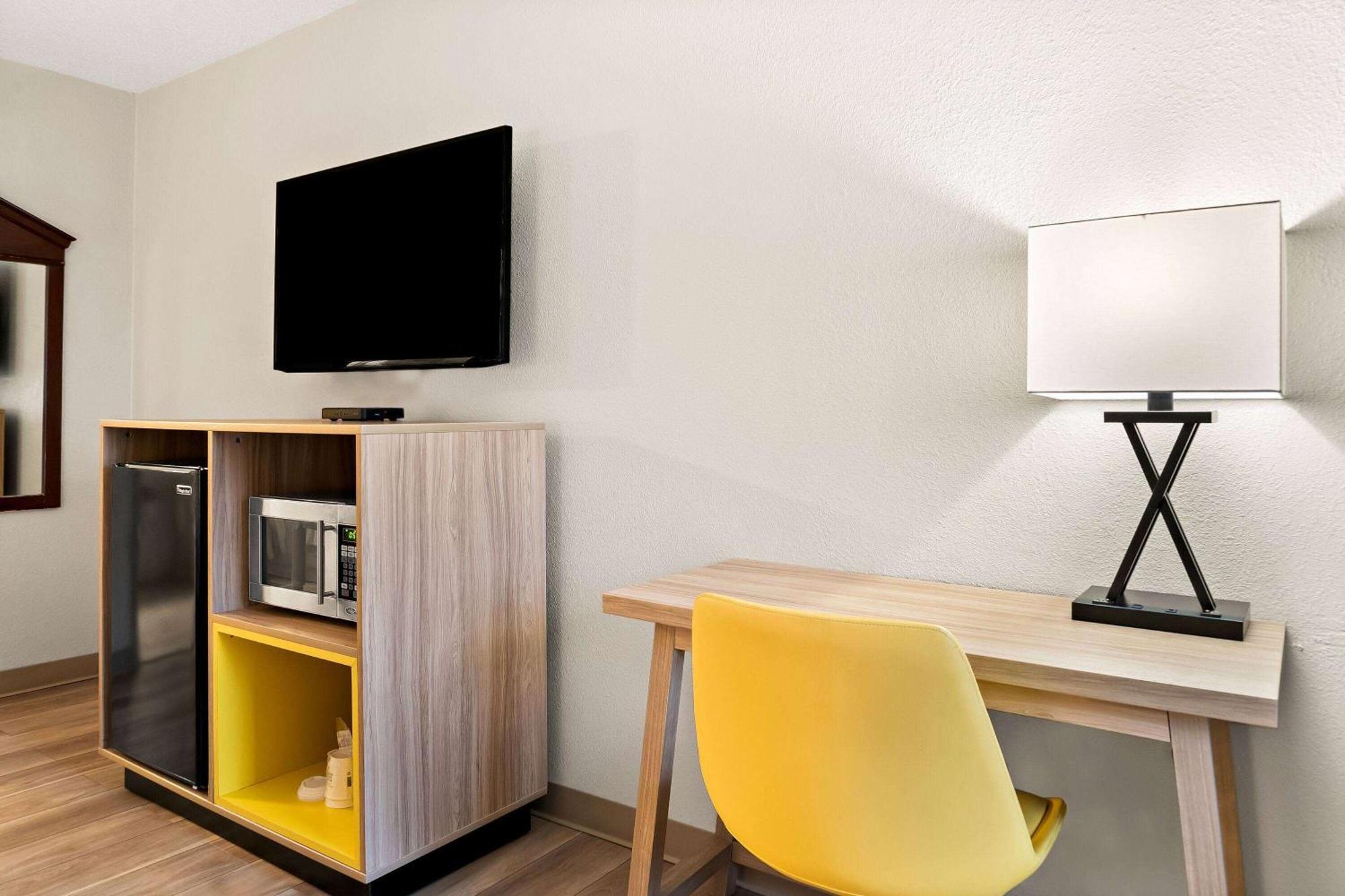 Days Inn & Suites By Wyndham Warren Buitenkant foto