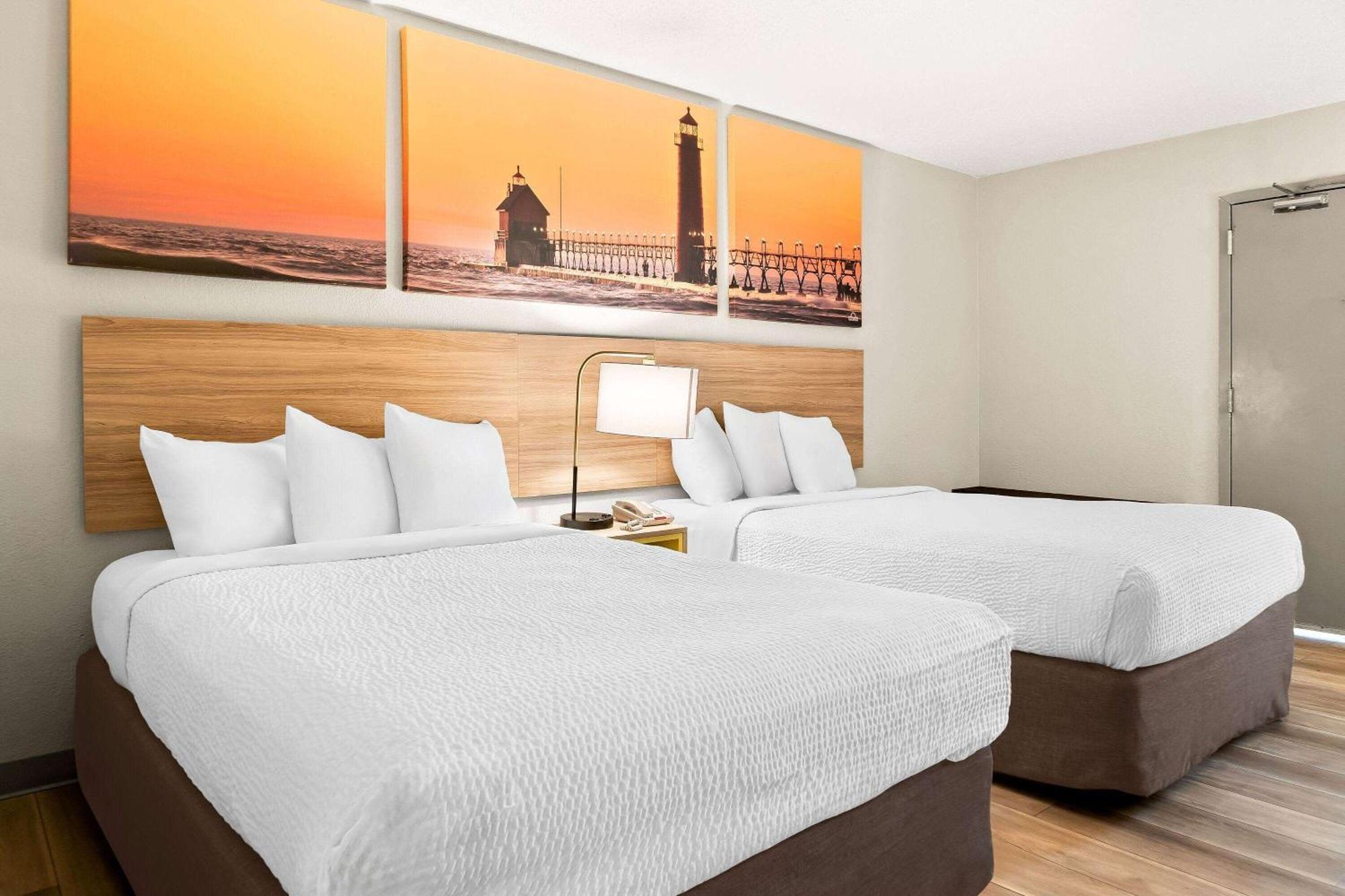 Days Inn & Suites By Wyndham Warren Buitenkant foto