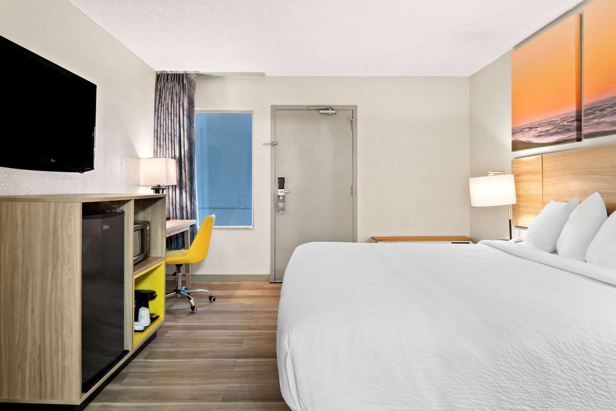Days Inn & Suites By Wyndham Warren Buitenkant foto